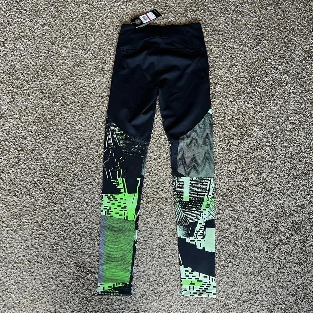 NWT Under Armour Women’s XS High Rise Legging Heat Gear Reflect Printed - Picture 3 of 6